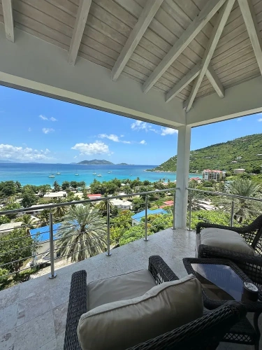 1 Bedroom Apartment with ocean view