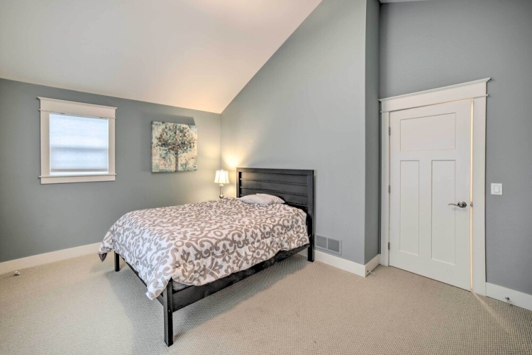 Benton Harbor Townhome w/ Golf Course View!