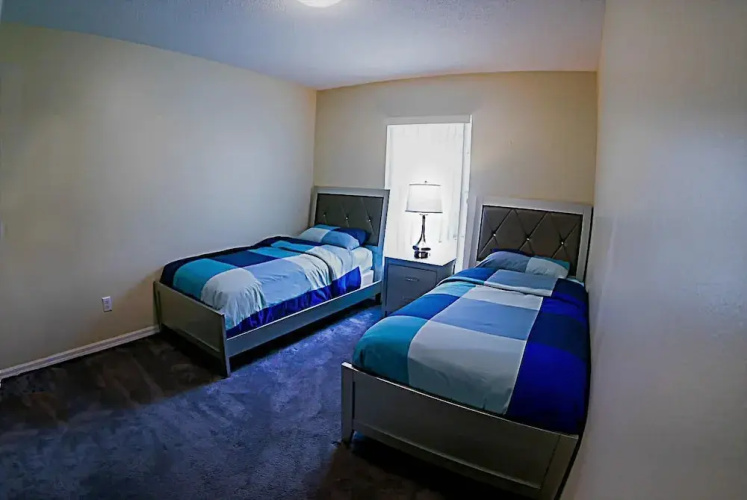 Beautiful 5/5 Bedroom Home!!!