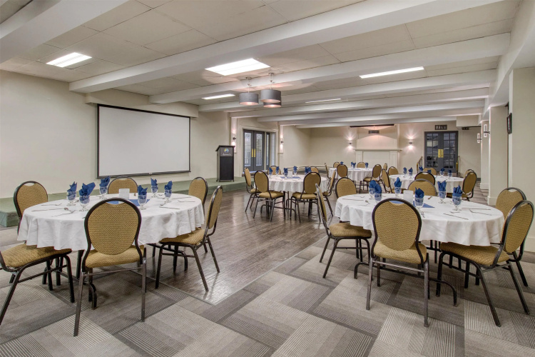 Dannys Hotel Suites, Surestay Collection By Best Western photo 32