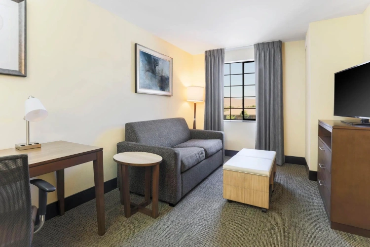 1 Bedroom Quadruple Suite