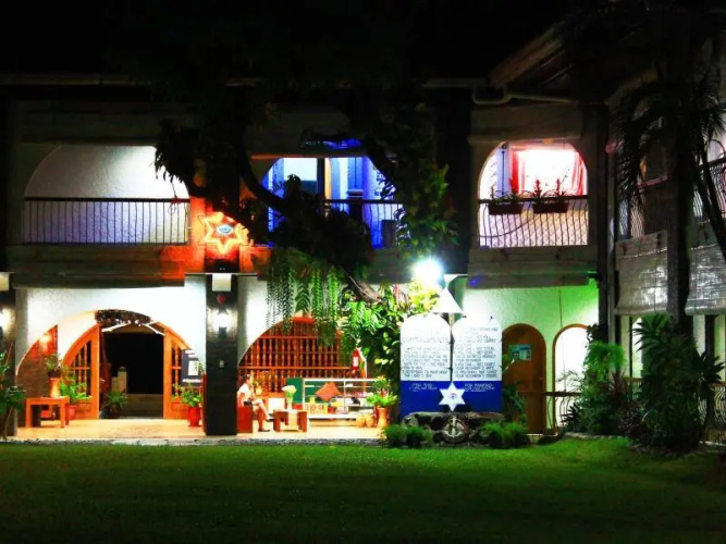 Lacuna Resort