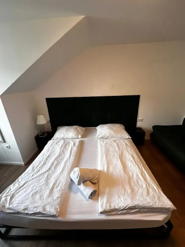 Simple 2BR Apt Near Meidling Station