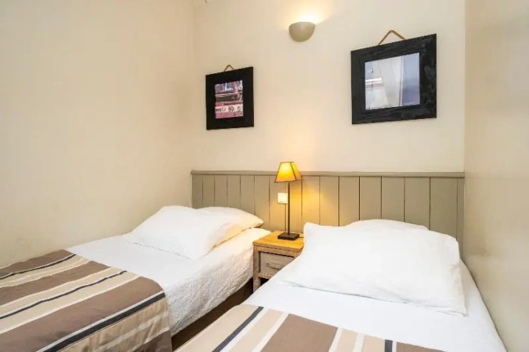 3 Bedrooms Cottage