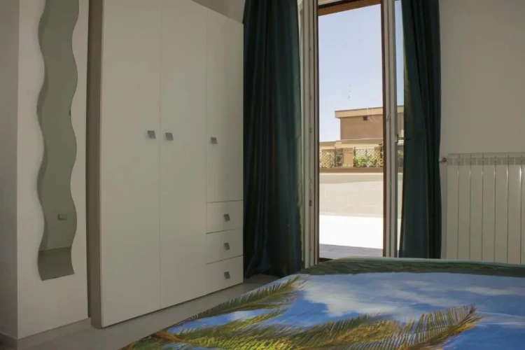 Standard Triple room with view