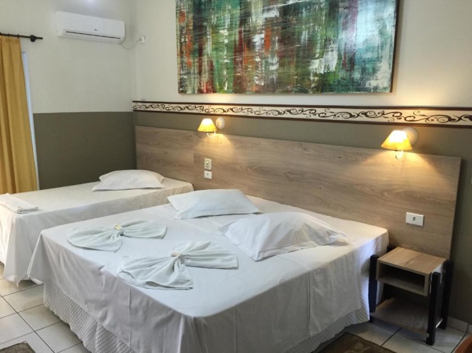 Standard Triple room