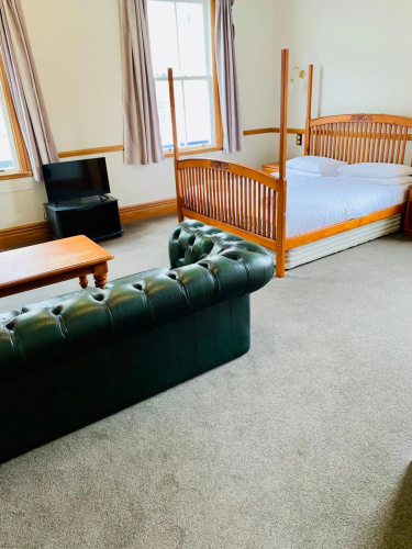 Shepherds Arms Hotel