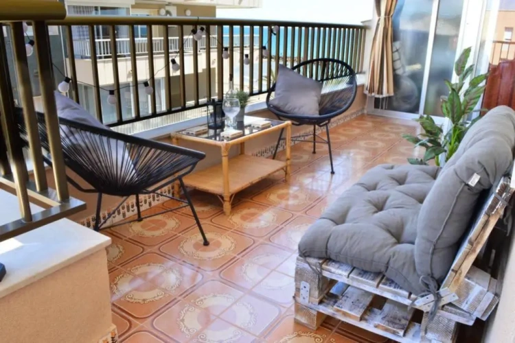 3 Bedrooms Apartment
