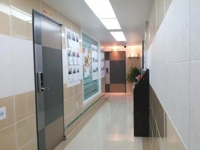 Hongdae Uncle Residence(홍대 엉클 레지던스)