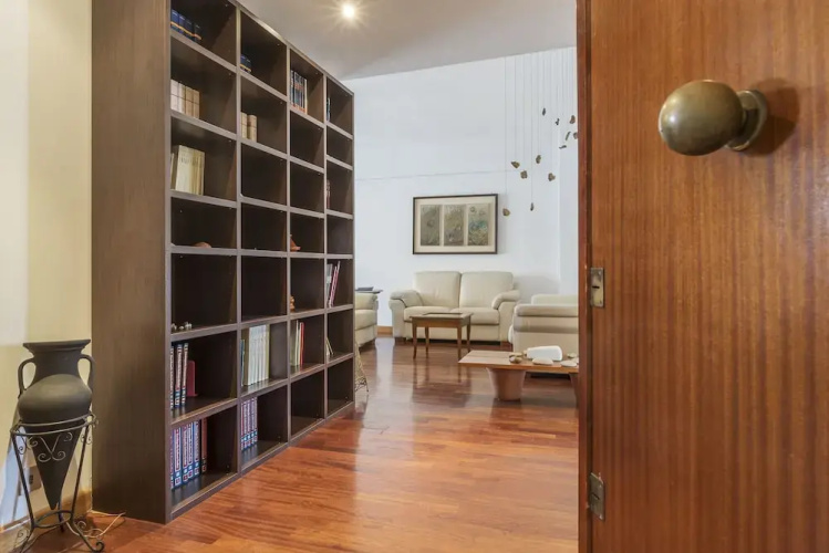 Portaportese Wooden Flat