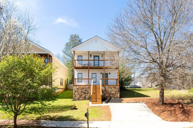 4 Bedrooms Cottage