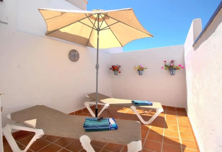 2 Bedrooms Cottage