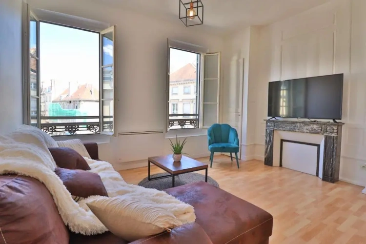 2 Bedrooms Double Apartment