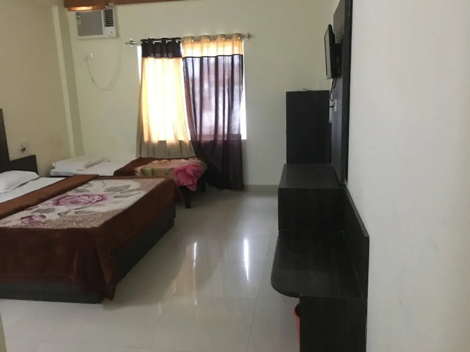 Hotel Jai Mata Di
