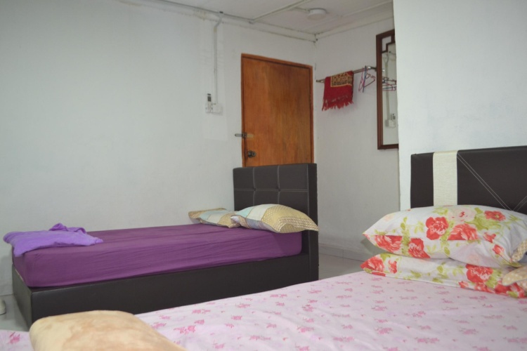 Standard Triple room