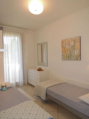 Beautiful Flat in Residence With Pool