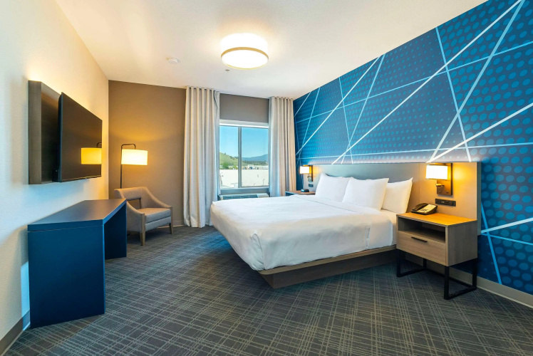 Comfort Suites photo 7