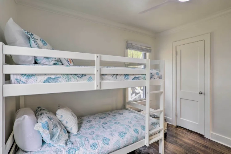 3 Bedrooms Cottage