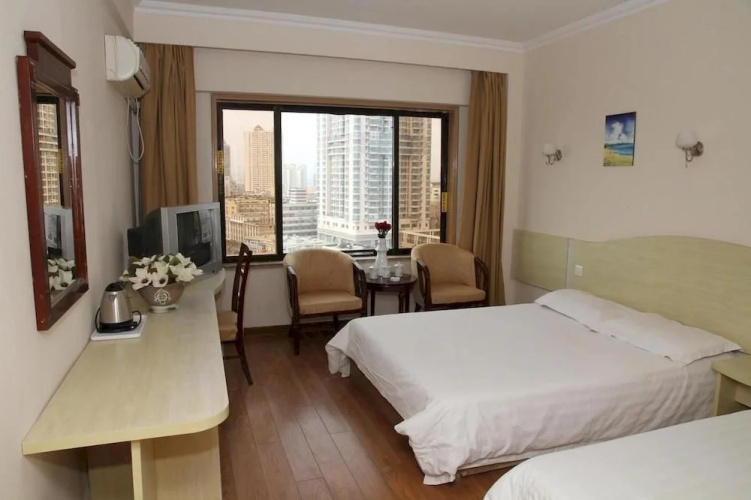 Qingdao Yahaige Hotel