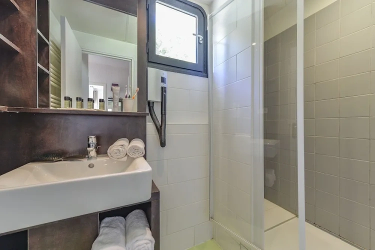 1 Bedroom Classic Double room with balcony and with partial view