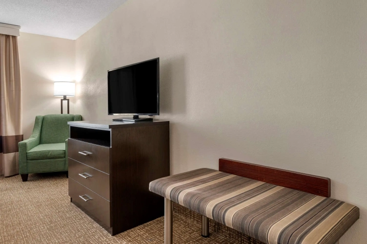 Quadruple Suite