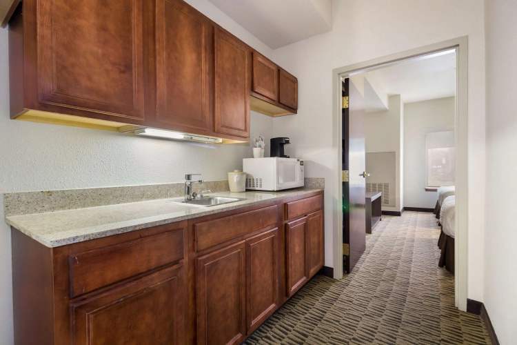 Clarion Pointe Charleston - West Ashley photo 28