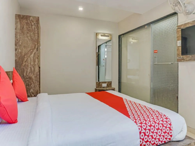 OYO 22571 Hotel Sarathi