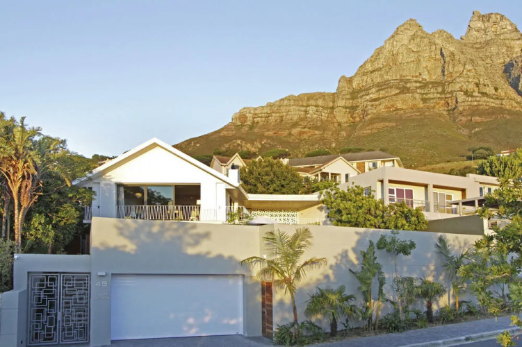 Villa LavayaOver view