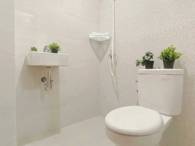 Warm Studio At Tifolia Apartment