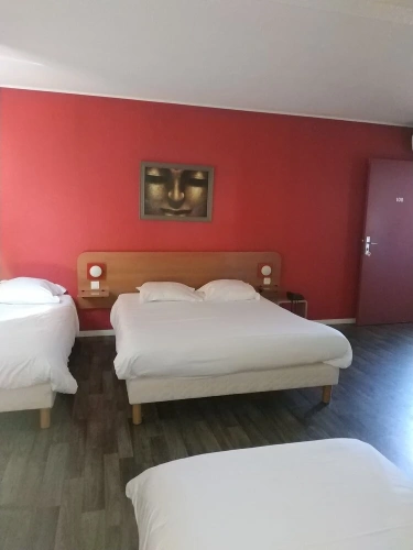 Standard Triple Family room