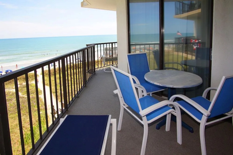 Crescent Sands of Crescent Beach H4 by RedAwning