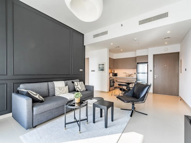 The Elevated Abode 1BHK Apt in Downtown