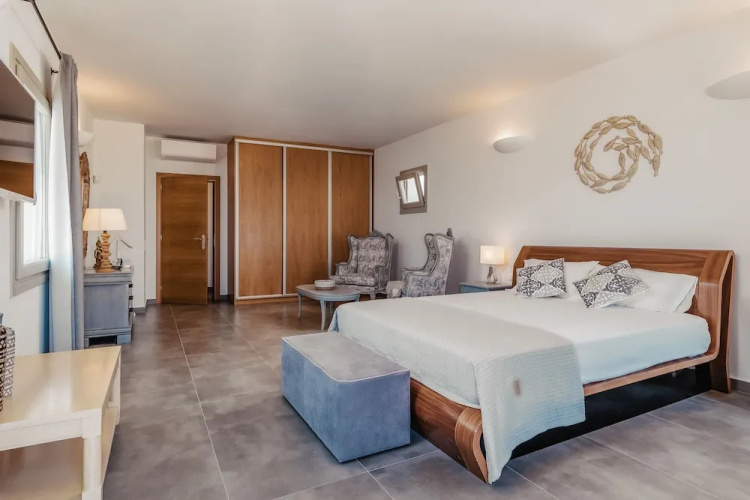 Kaminos Private Villa