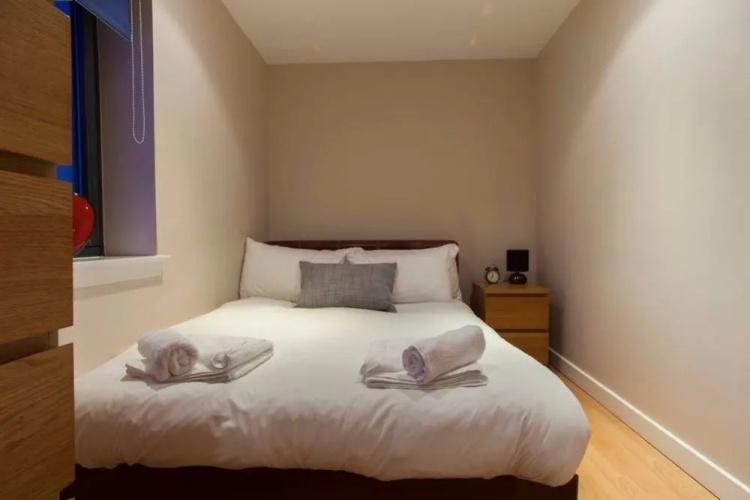 1 Bedroom West End Apartment