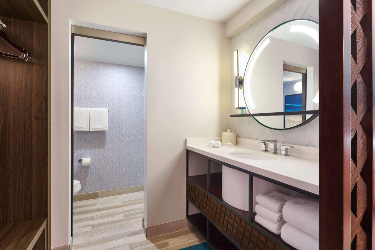 OUTRIGGER Waikiki Beachcomber Hotel photo 11