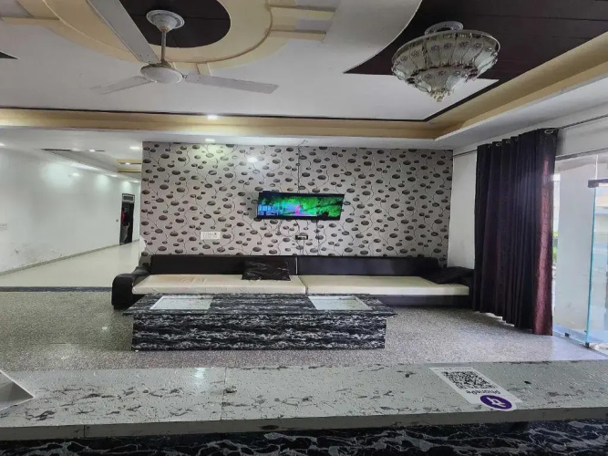 OYO 80681B City Palace