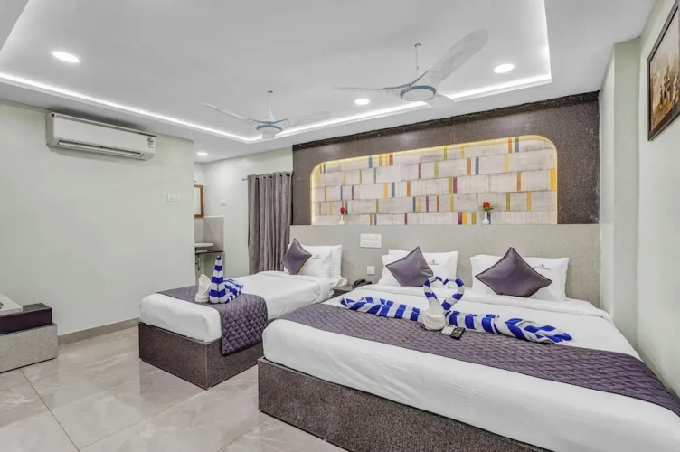 Standard Quadruple Family room with city view