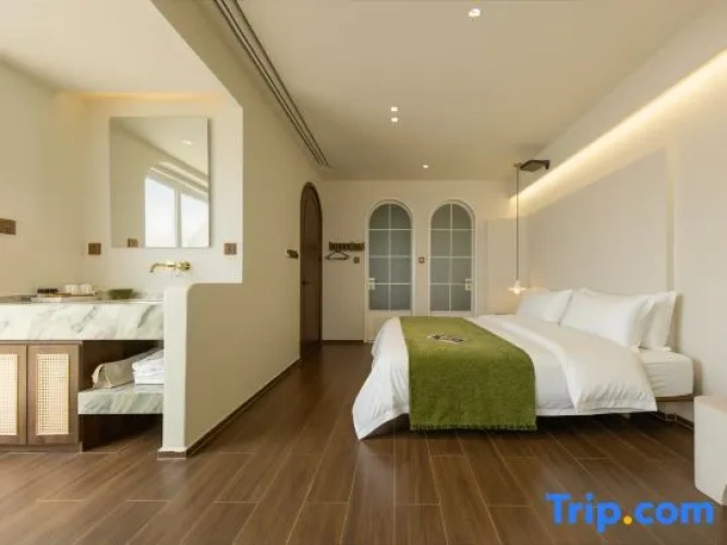 Standard room with balcony and with sea view