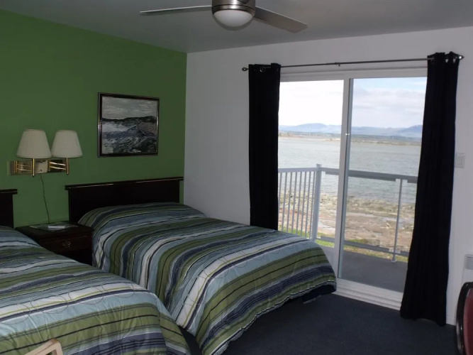 La Plage Motel
