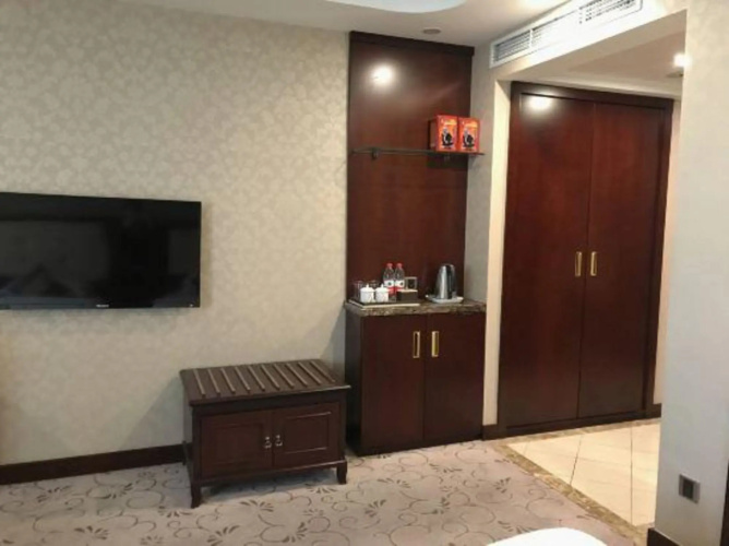 Huarong Hotel