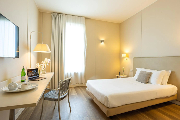 Cosmo Hotel Palace