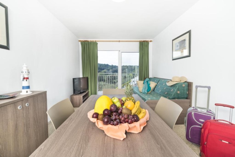 1 Bedroom Apartment with balcony