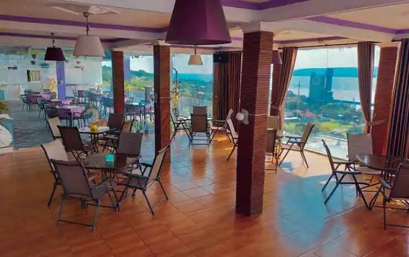 Three B Villa & Resto Banyuwangi