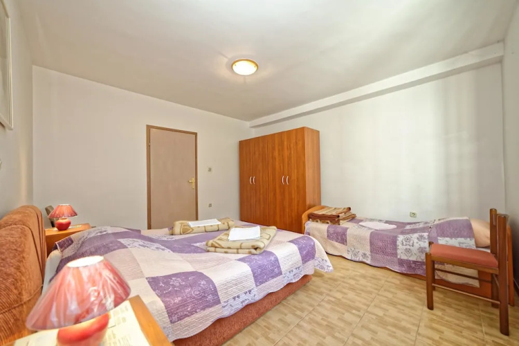 Apartments Biondić