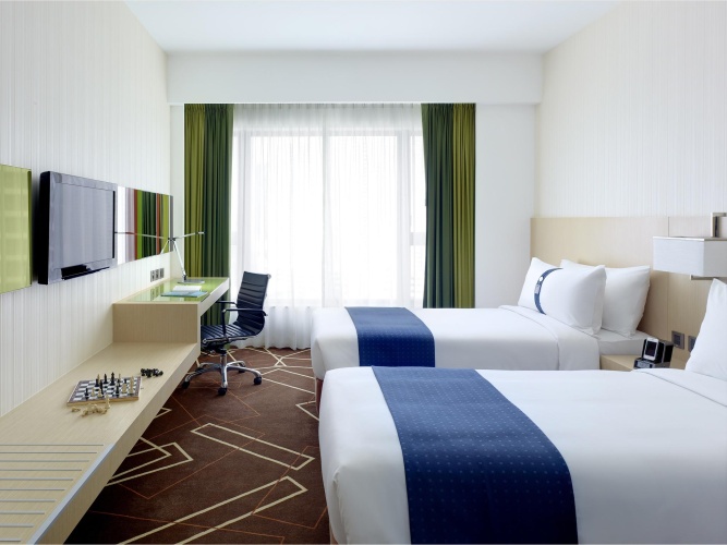 Standard Twin room with city view