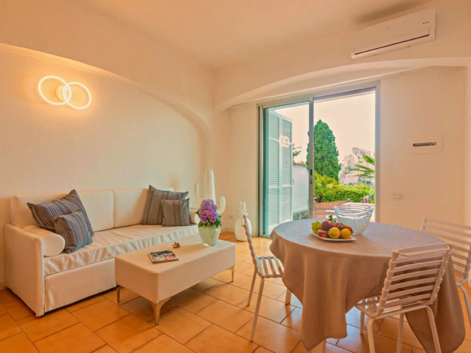 Seadise Luxury Apartment