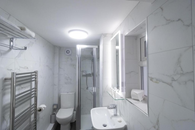2 Bedrooms Cottage