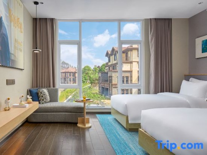 4 Bedrooms Villa