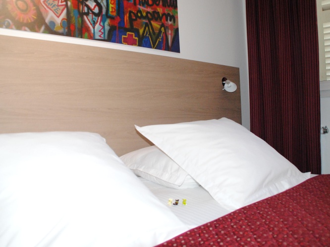 Standard Triple room