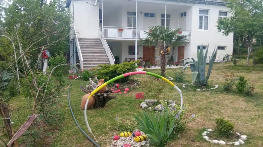Guest House Nargo's garden